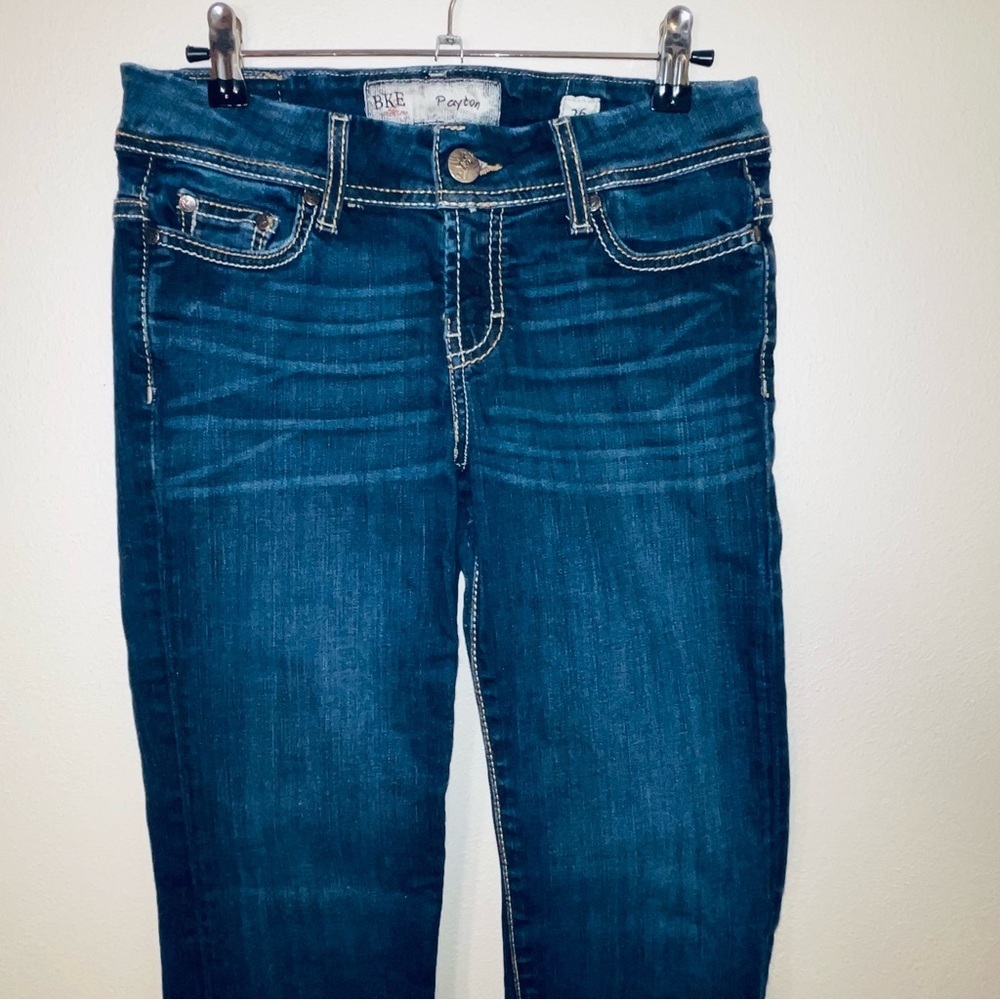 BKE Payton Cropped Stretchy Capri Jeans - Picture 3 of 16